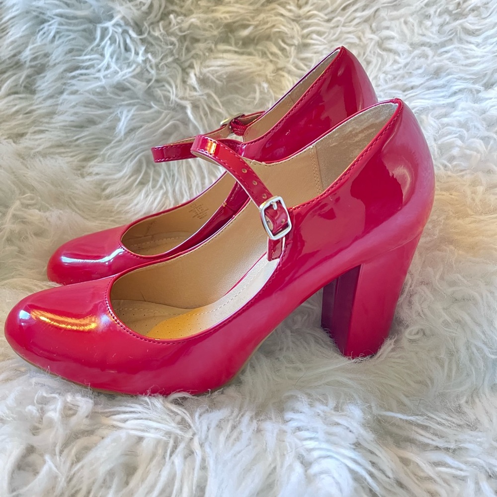 Daily Shoes chunky heeled red Mary Jane. US 10. Used in very good condition